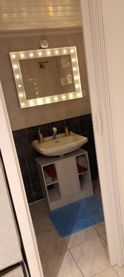 Tres Belle Appartement F1 Bis Perpignan Kültér fotó